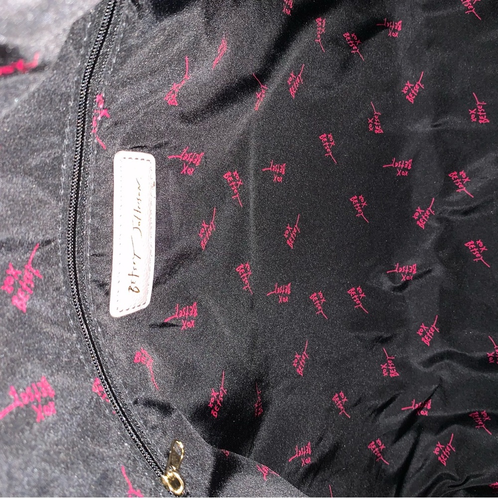 BETSEY JOHNSON SKULL DUFFLE BAG, BETSEY JOHNSON Skull Embossed Weekender - Picture 10 of 10